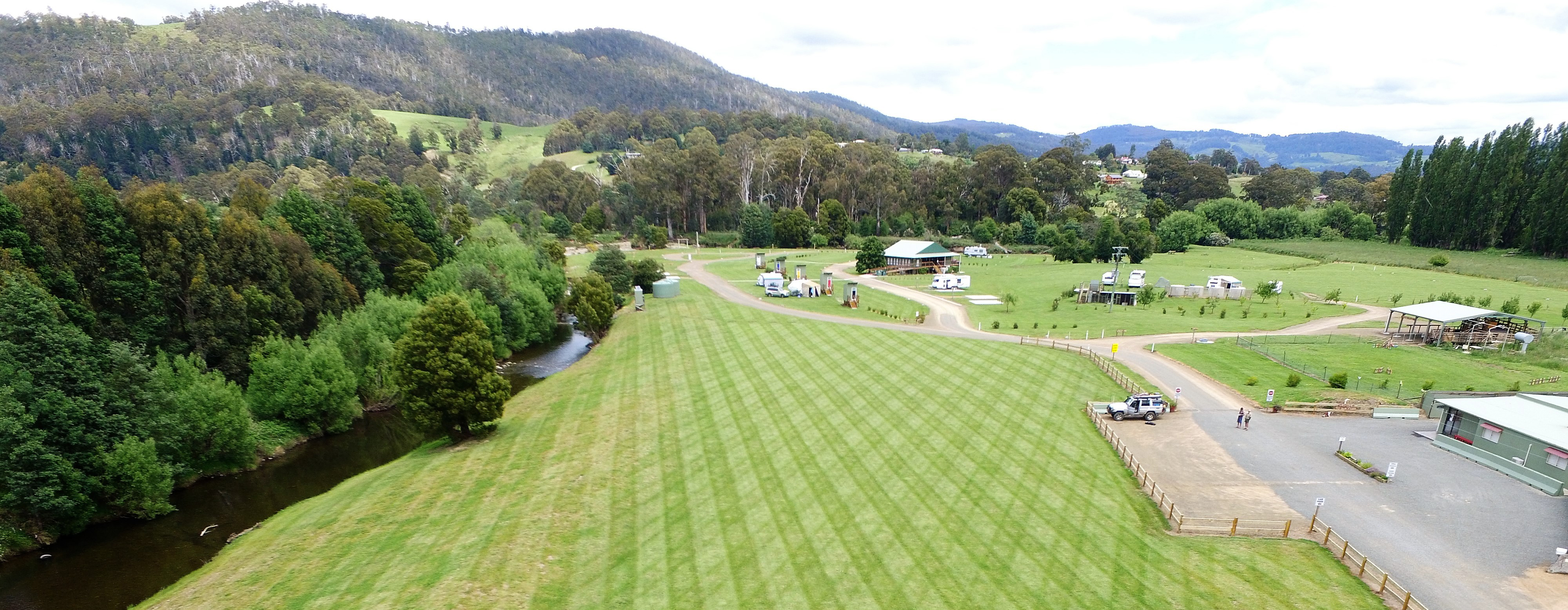 Huon Valley Caravan Park (farm stay)